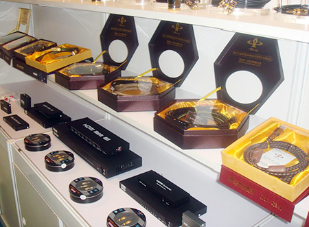 參展產(chǎn)品:電視線和HDMI分配器等